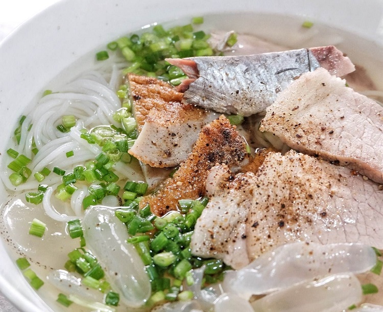 Bún Cá Sứa – Yersin - nổi tiếng với món bún chả cá đặc biệt