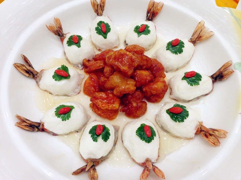 Các món ăn nhà Thanh được phát triển dựa trên ẩm thực truyền thống của người Mãn Châu.