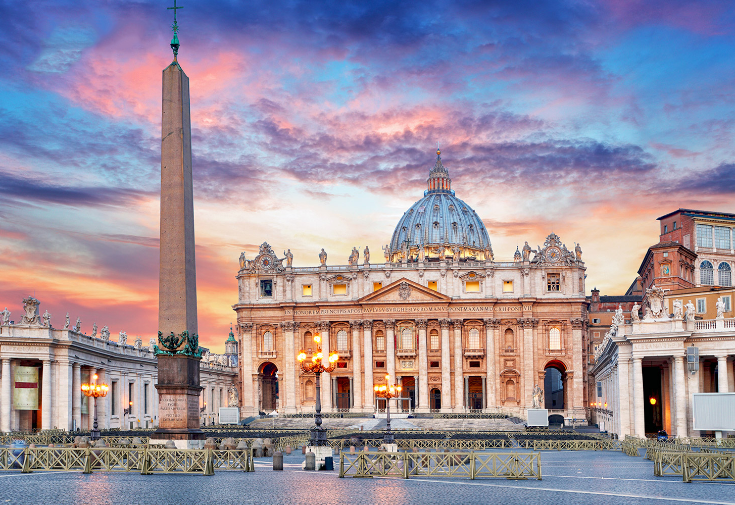 Vatican lộng lẫy cổ kính