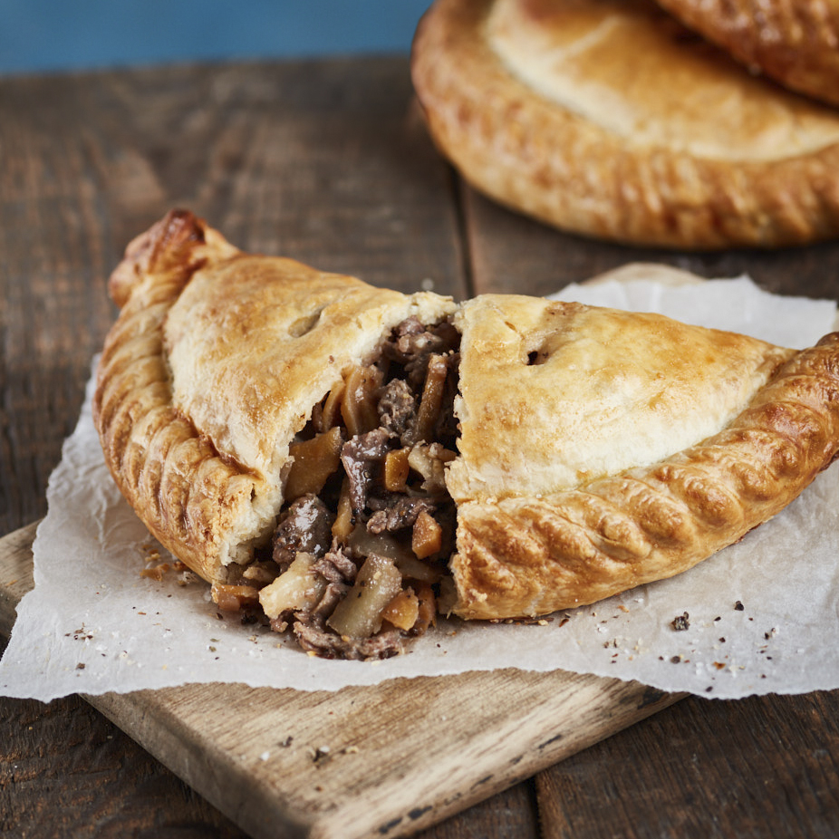 Món Cornish pasty hấp dẫn của Anh