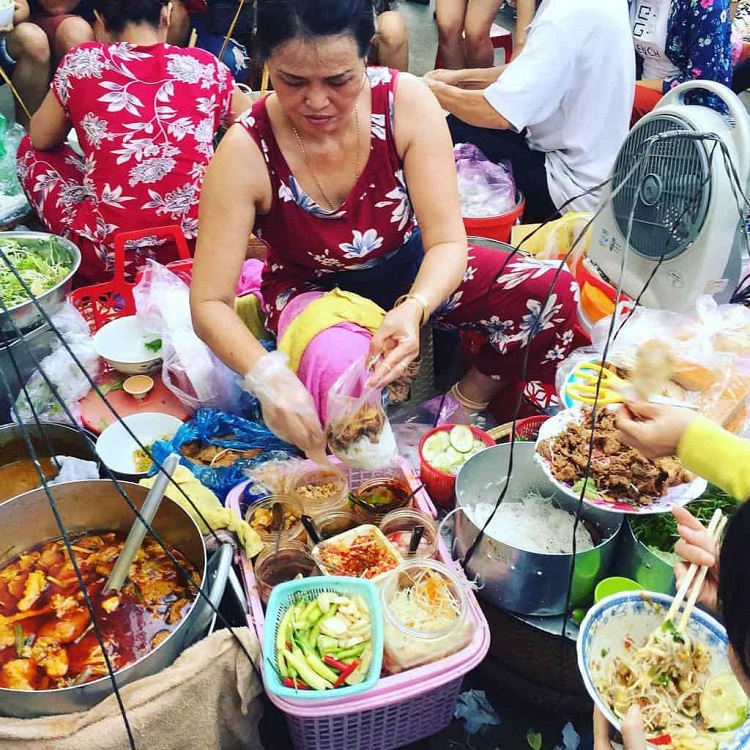 Khu ẩm thực Chợ Cồn – địa điểm ăn uống ngon tại Đà Nẵng